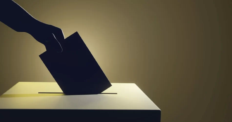 casting a vote inside a box
